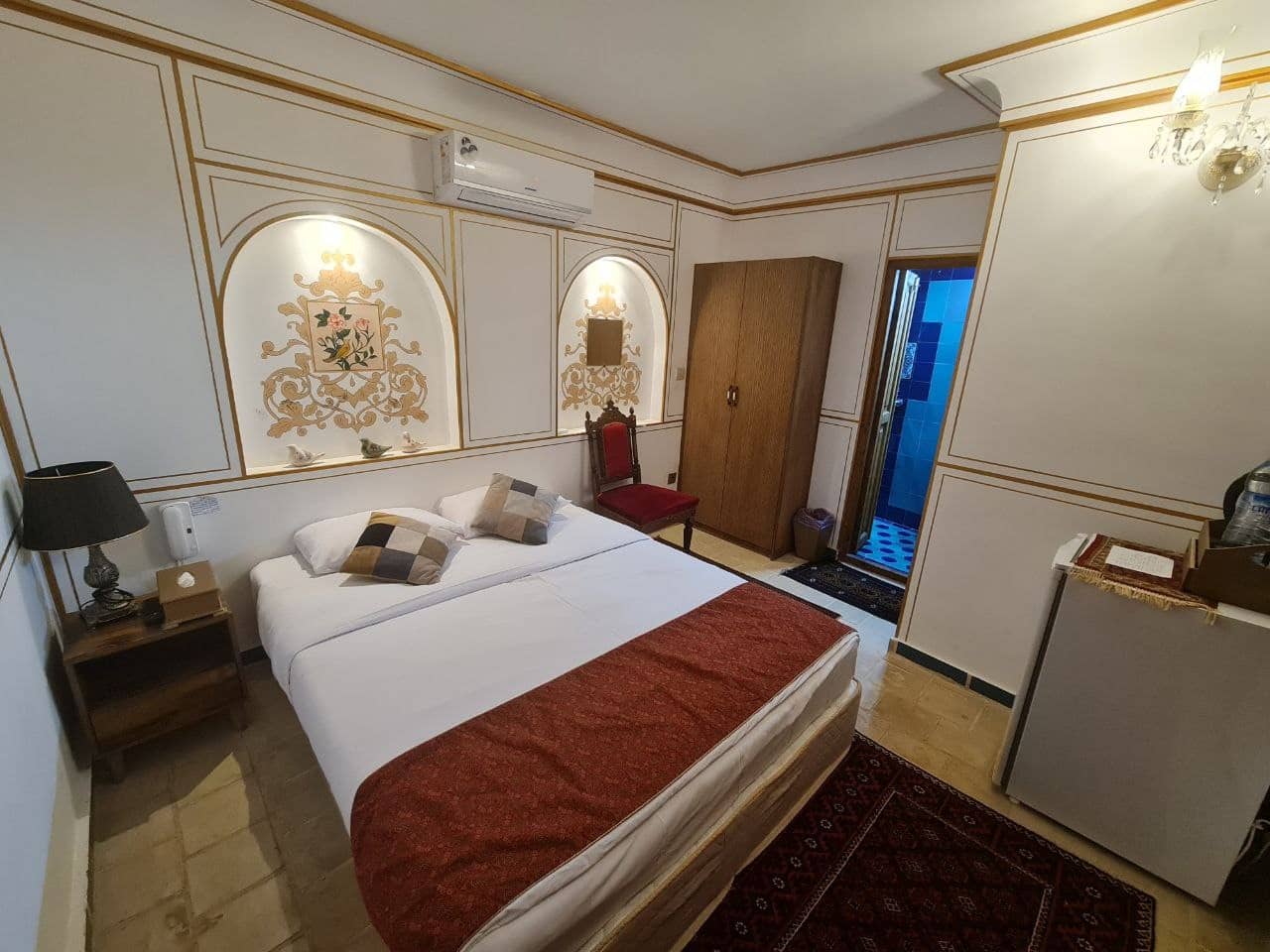 اجاره اتاق سنتی در نقش جهان اصفهان - کسایی