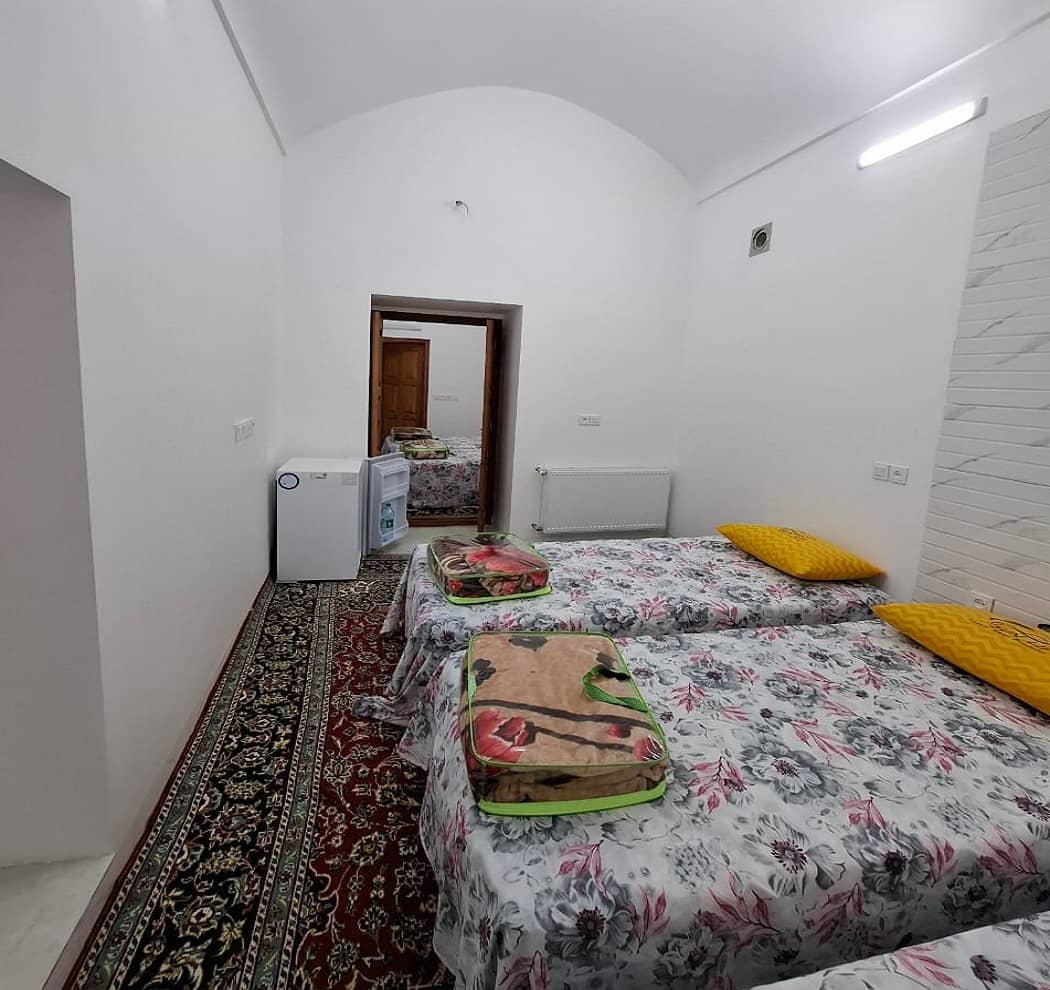 اجاره اتاق بوم گردی مستر در خیابان امام خمینی یزد - سه