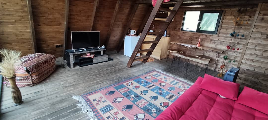 اجاره کلبه سوئیسی جکوزی دار در سمیرم