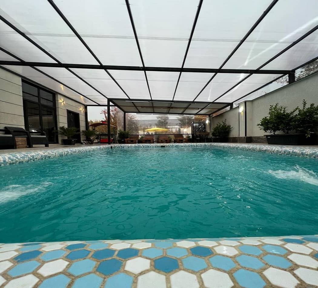 ویلا استخر سرپوشیده آبگرم در لشکرآباد سهیلیه - آرامش3 نما