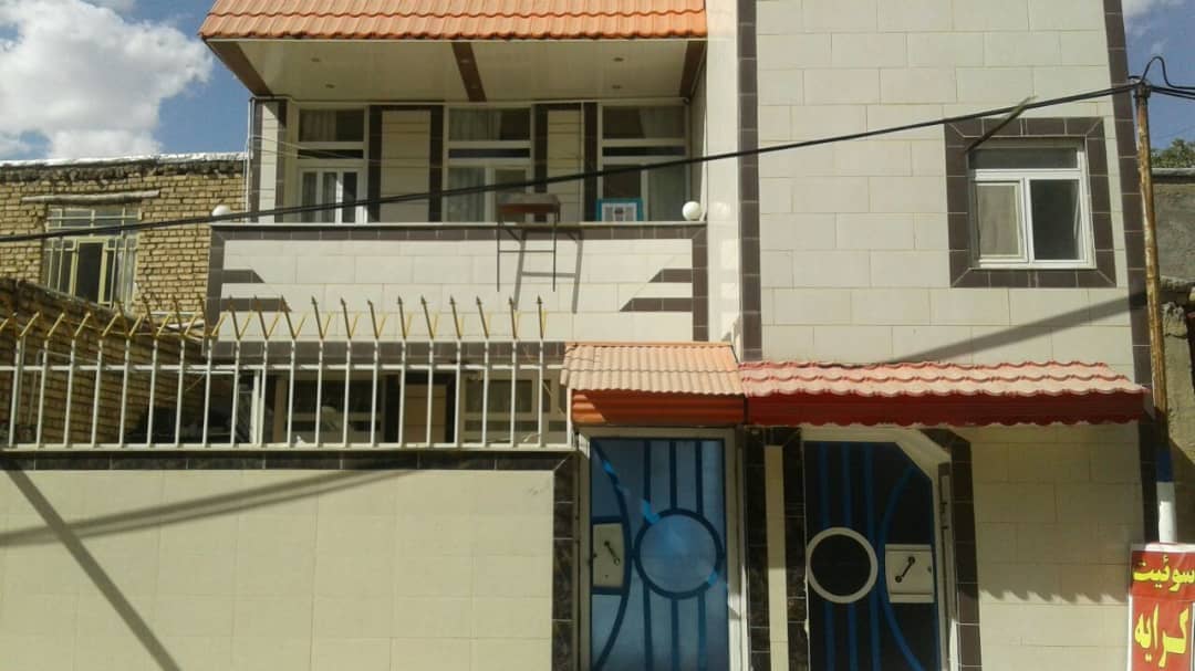 اجاره اقامتگاه سنتی و خانه روستایی در چغاخور بروجن