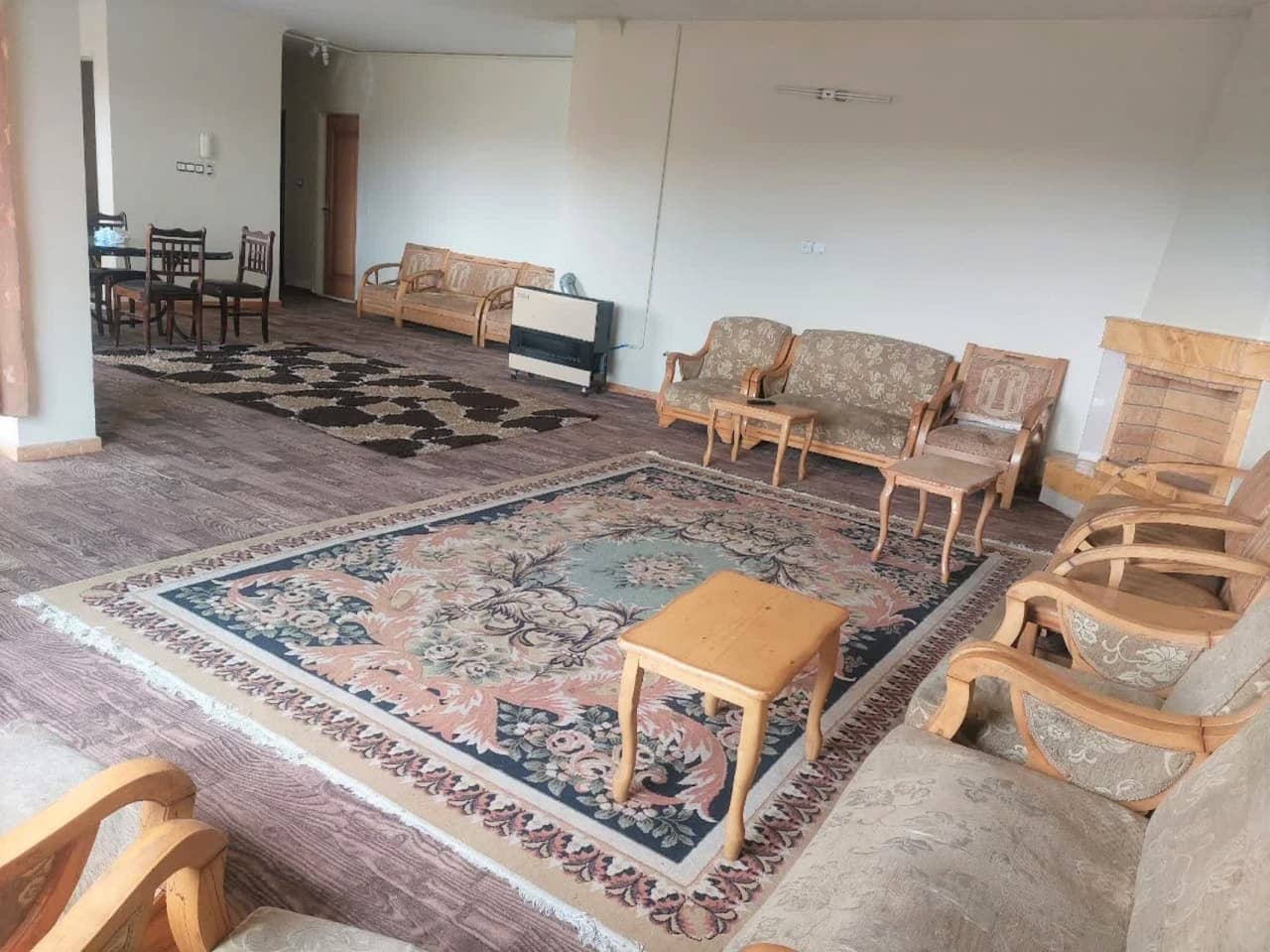 اجاره آپارتمان ویلایی دو خوابه در دهکده چادگان-120 متری