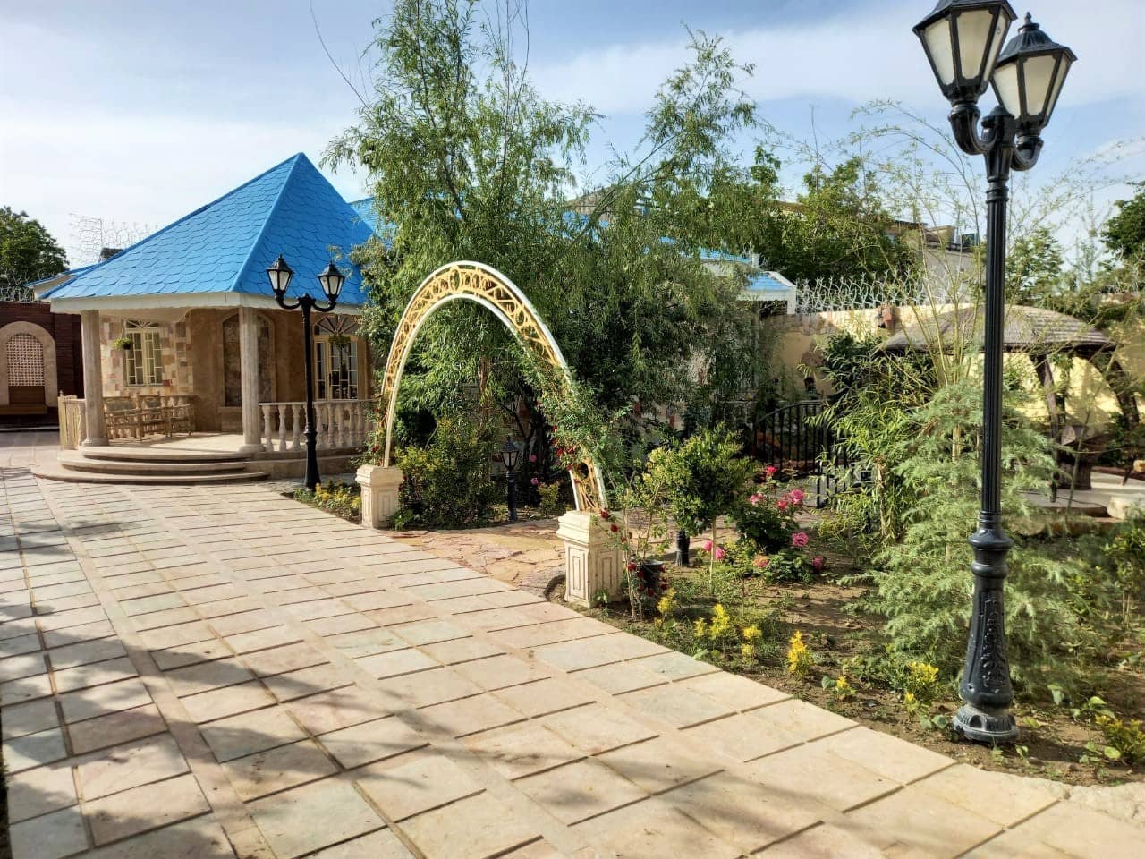 اجاره ویلا استخردار شیک در شاندیز مشهد-دوخوابه