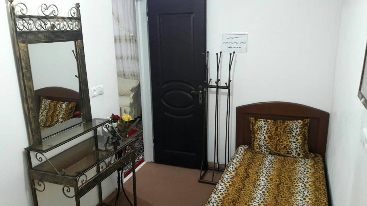 اجاره سوئیت آپارتمان مبله در آزادگان همدان