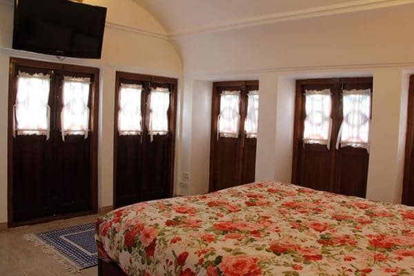 اجاره اجاره سوئیت سنتی سه تخته در یزد - گیو