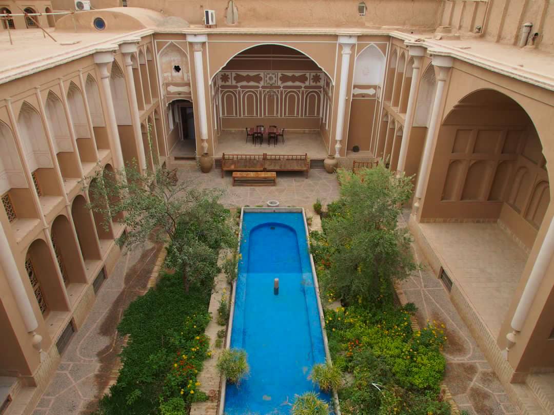 اجاره اجاره سوئیت سنتی سه تخته در یزد - گیو