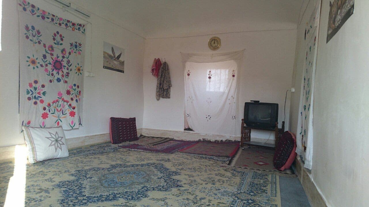 اجاره اقامتگاه بومگردی ارزان در خارتوران شاهرود - اتاق زاغ بور