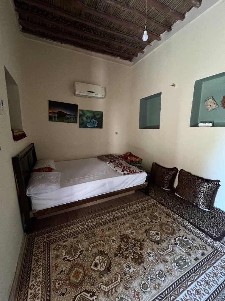 اجاره اقامتگاه بومگردی غیر مستر سوزا قشم - غار خوربس