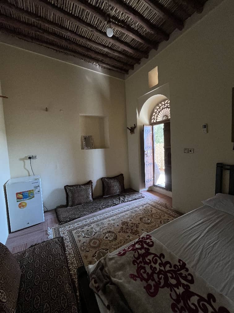 اجاره اقامتگاه بومگردی غیر مستر سوزا قشم - غار خوربس