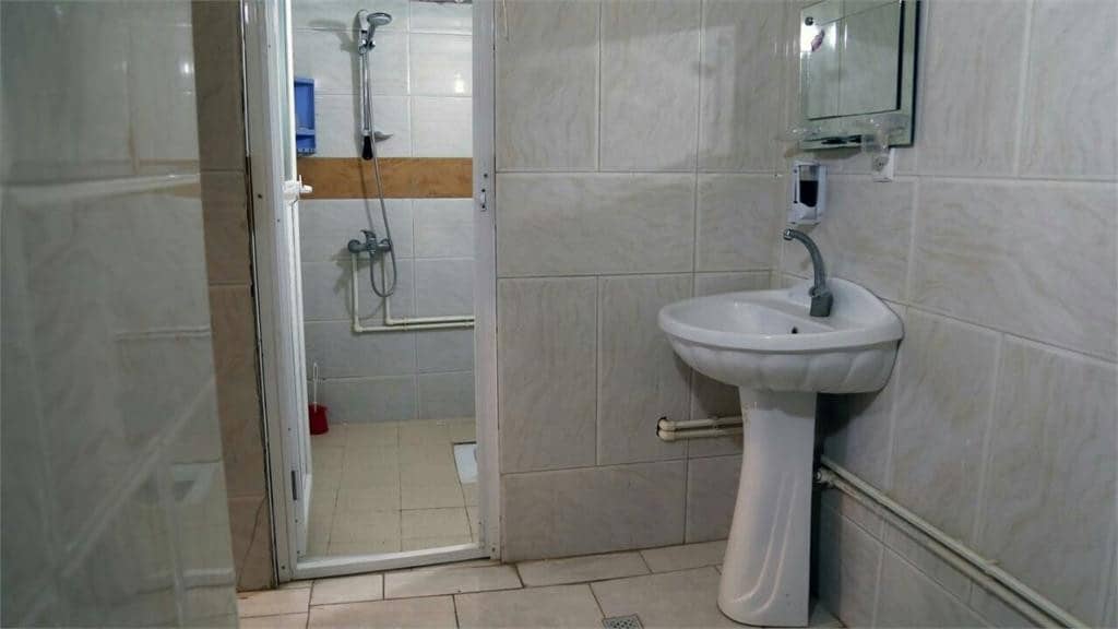 اجاره روزانه سوئیت مبله ارزان در یزد-زمرد زیرزمین