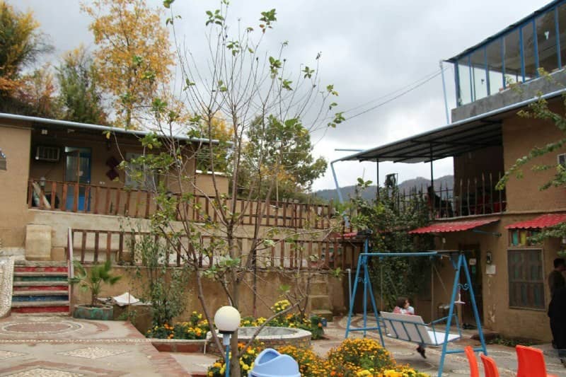 اجاره سوئیت سنتی کوهستانی قلعه چه مینودشت - شقایق