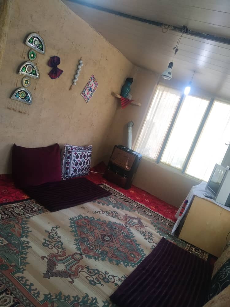 اجاره اقامتگاه بومگردی در قلعه چه مینودشت - رویا