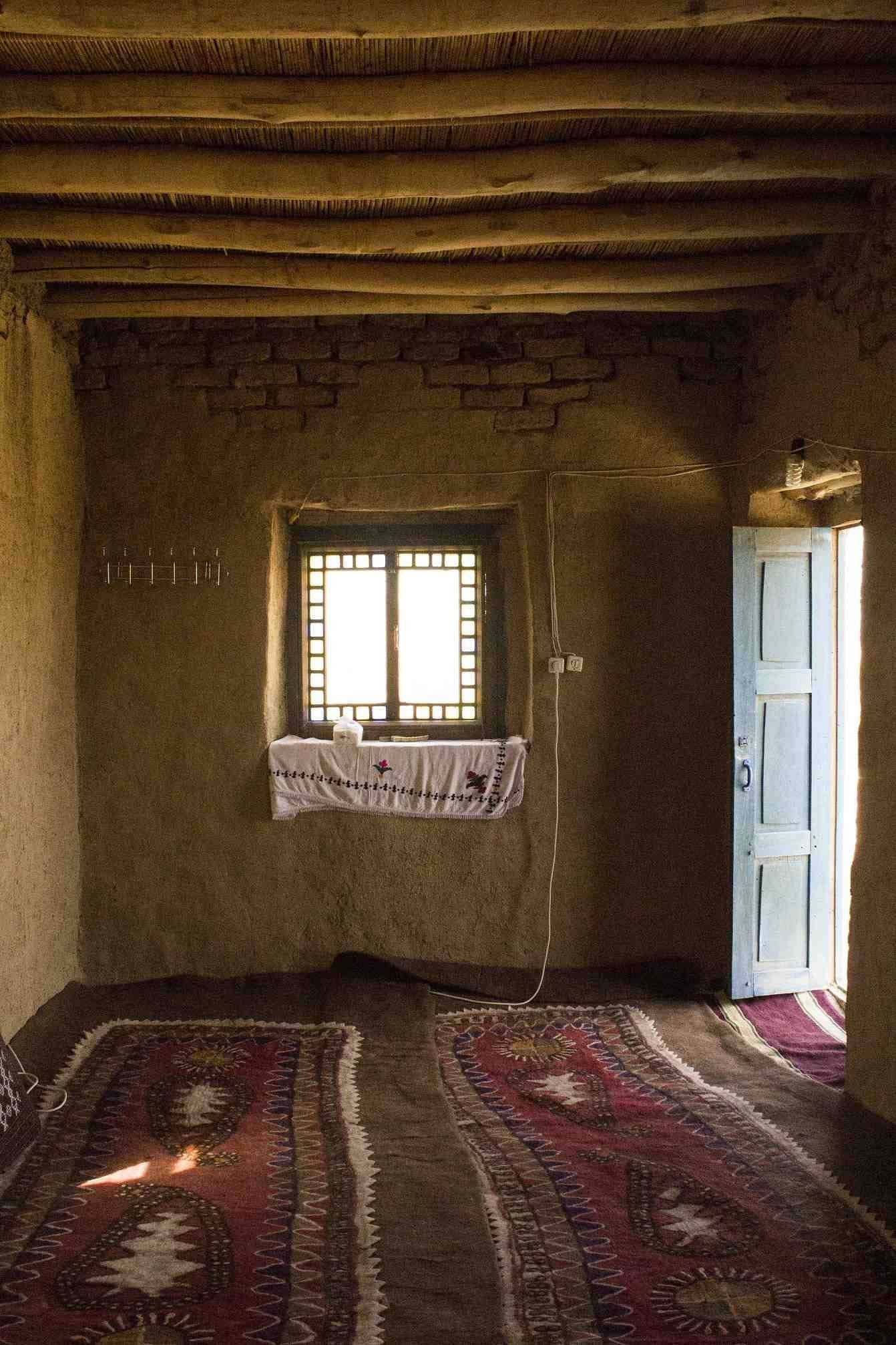 اجاره اقامتگاه بومگردی در قلعه بالا بیارجمند