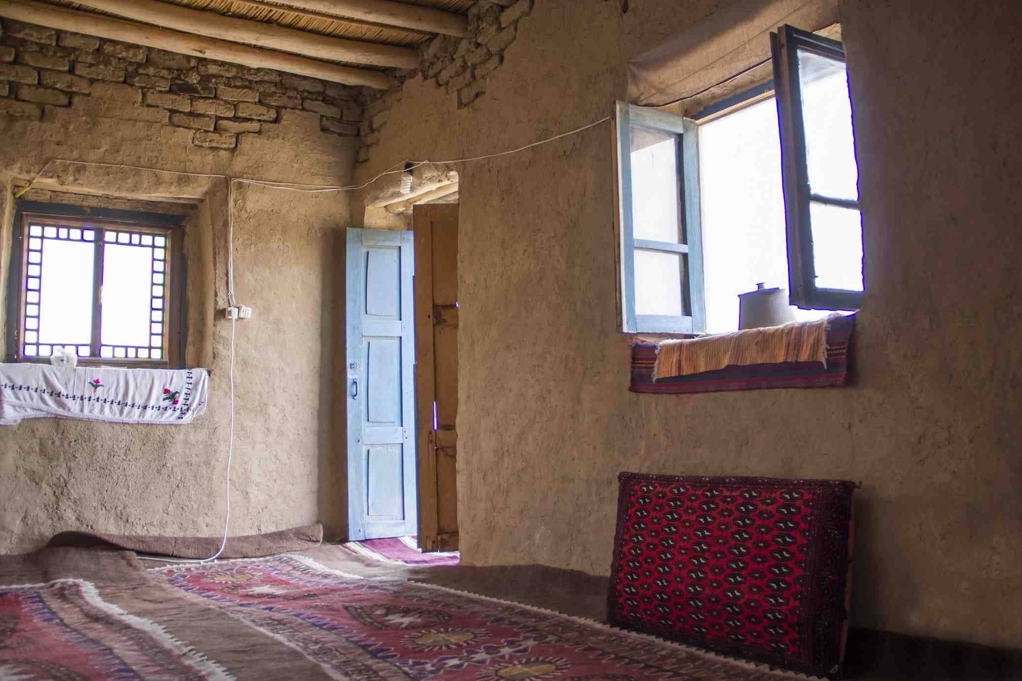 اجاره اقامتگاه بومگردی در قلعه بالا بیارجمند