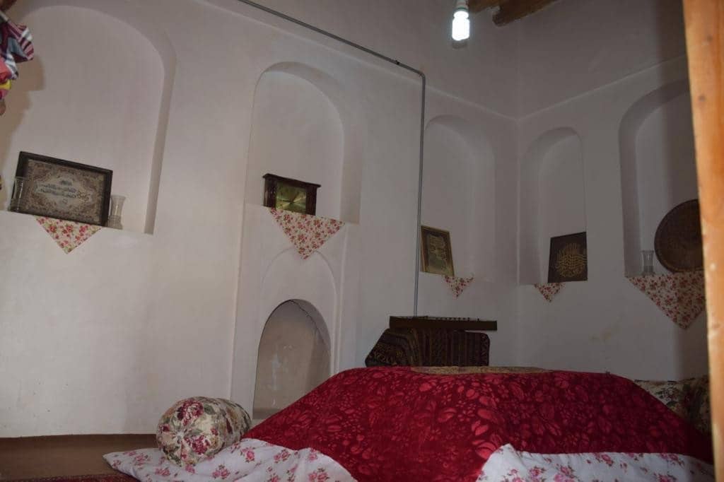 اجاره اتاق سنتی در زیارت شیروان