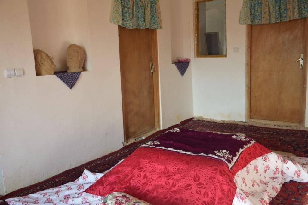 اجاره اتاق سنتی در زیارت شیروان