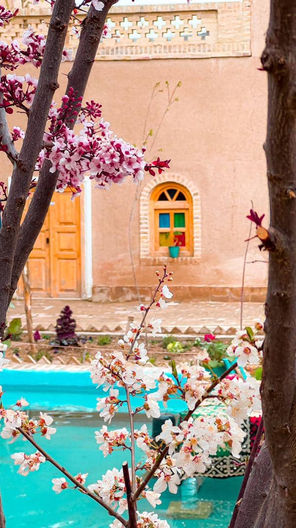 اجاره بومگردی در روستای رادکان چناران