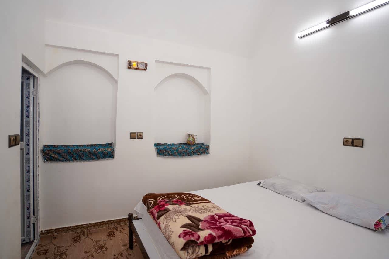 اجاره استراحتگاه سنتی در ورزنه اصفهان - اتاق 5 چهارتخته