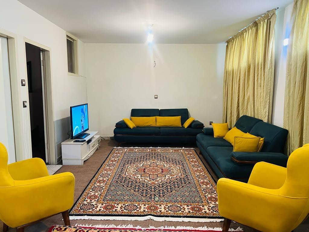 اجاره آپارتمان تک خوابه در شاهین جنوبی زیر همکف - شمال غرب