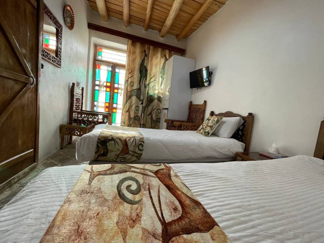 اجاره هتل سنتی در انقلاب زنجان - دوتخته توئین طبقه اول