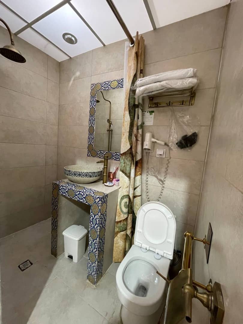 اجاره هتل سنتی در انقلاب زنجان - دوتخته توئین طبقه اول