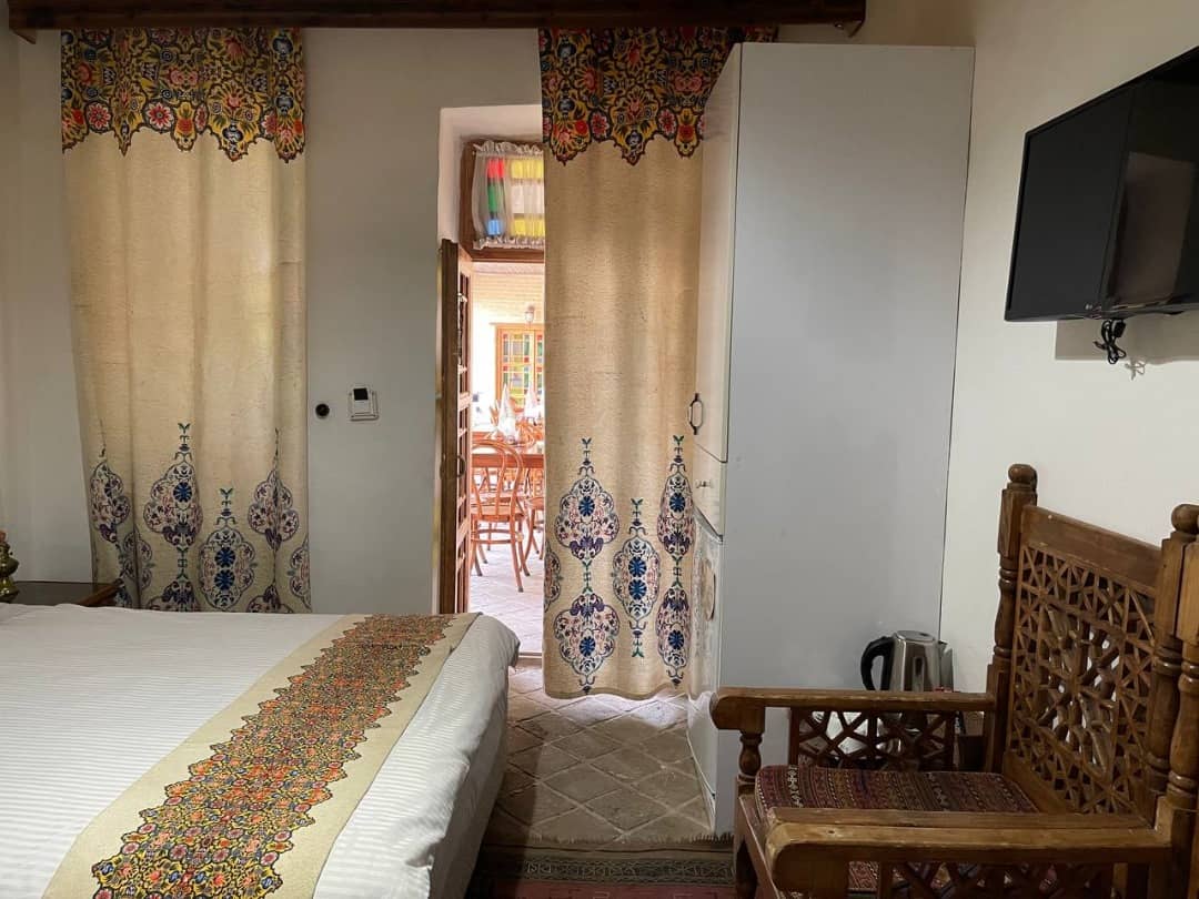 اجاره هتل سنتی در انقلاب زنجان - سه تخته طبقه اول207