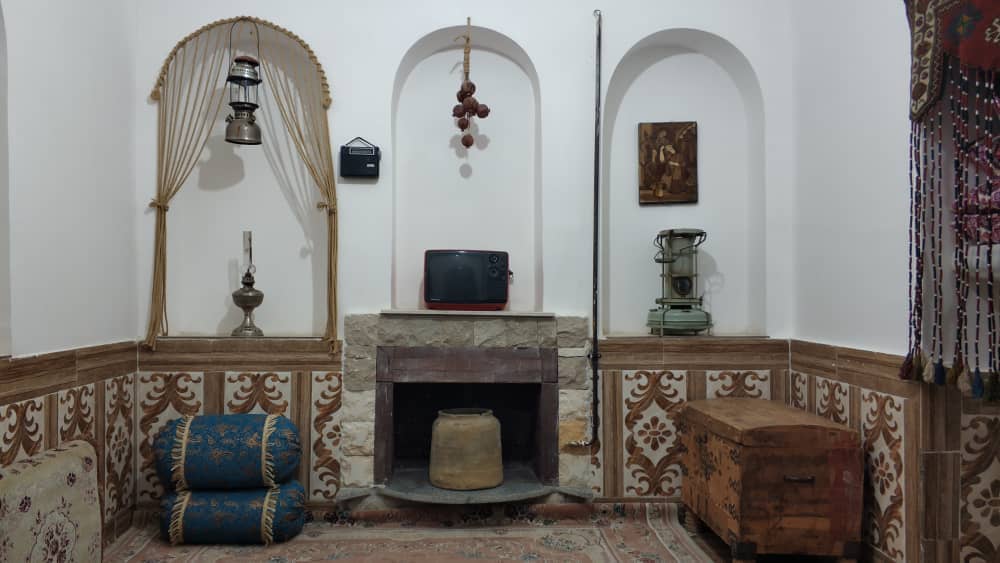 اجاره خانه سنتی در باب انار خفر - اتاق سه دری