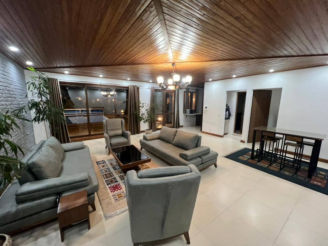 اجاره ویلا با استخر روباز در لواسان تهران