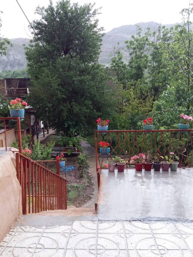 اجاره بومگردی سنتی در روئین اسفراین