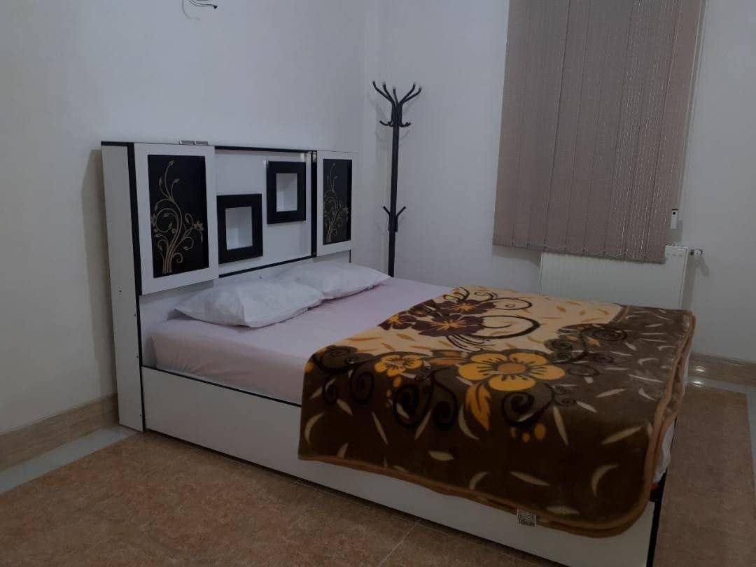 اجاره آپارتمان مبله در هفت تنان شیراز - دوخوابه طبقه اول