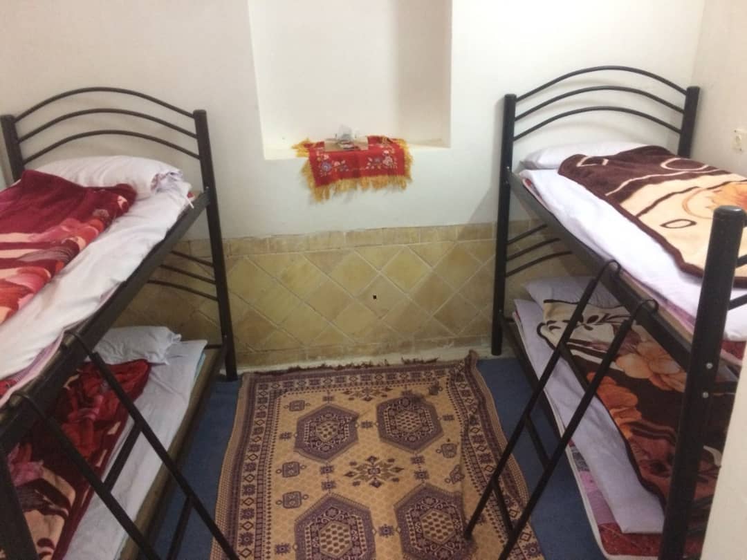 اجاره اقامتگاه سنتی در فهرج یزد - اتاق دالان