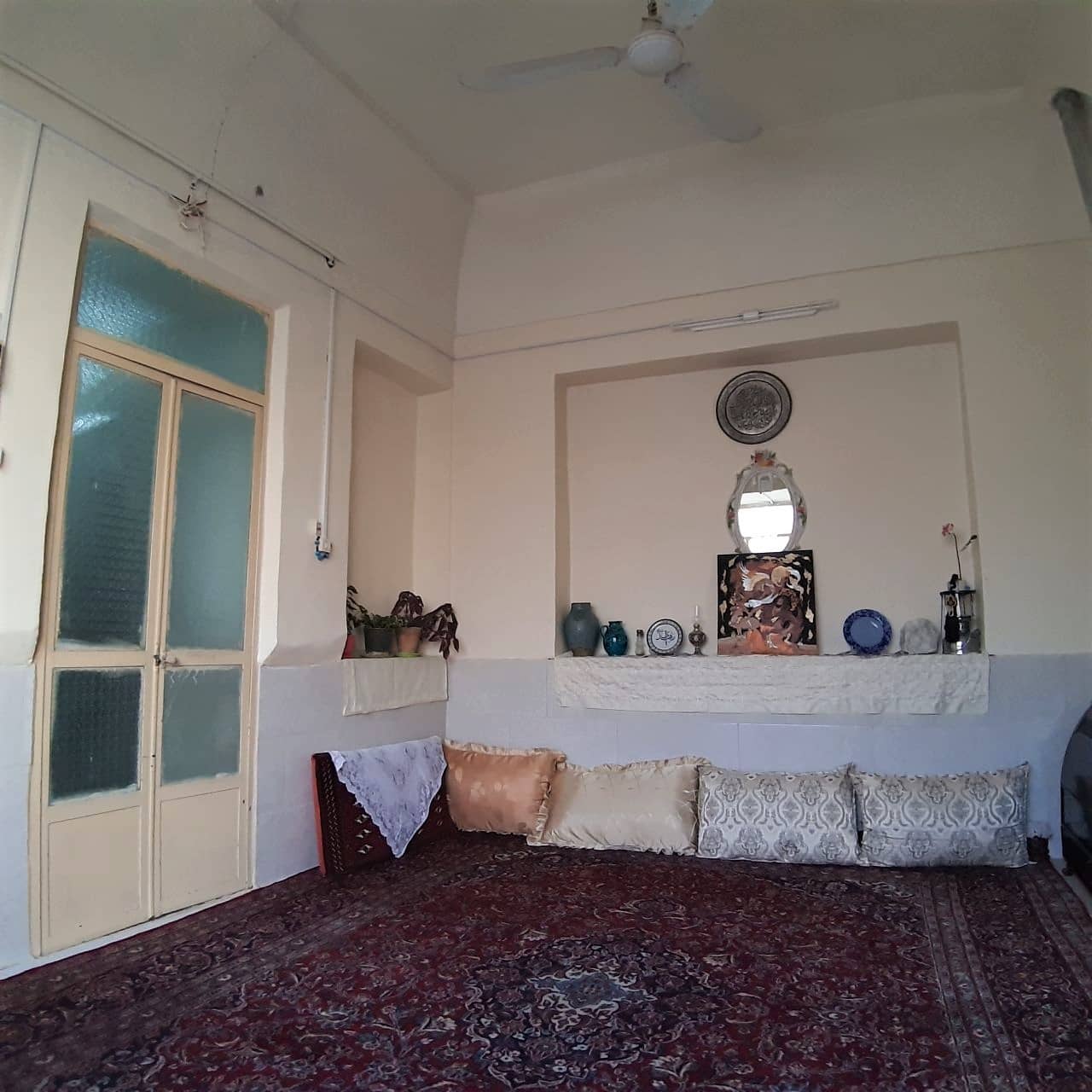 رزرو خانه سنتی در دستجرد ورزنه - اردیبهشت