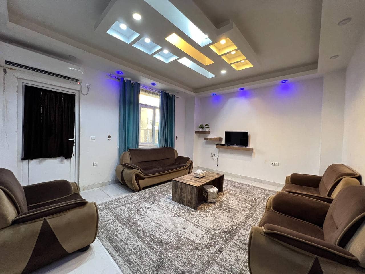 اجاره آپارتمان مبله شهرک نریمان قشم- واحد 2