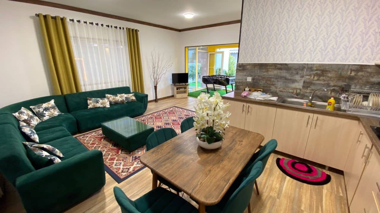 اجاره ویلا دوخوابه با استخر سرپوشیده در منطقه آزاد بندرانزلی- 180 متری