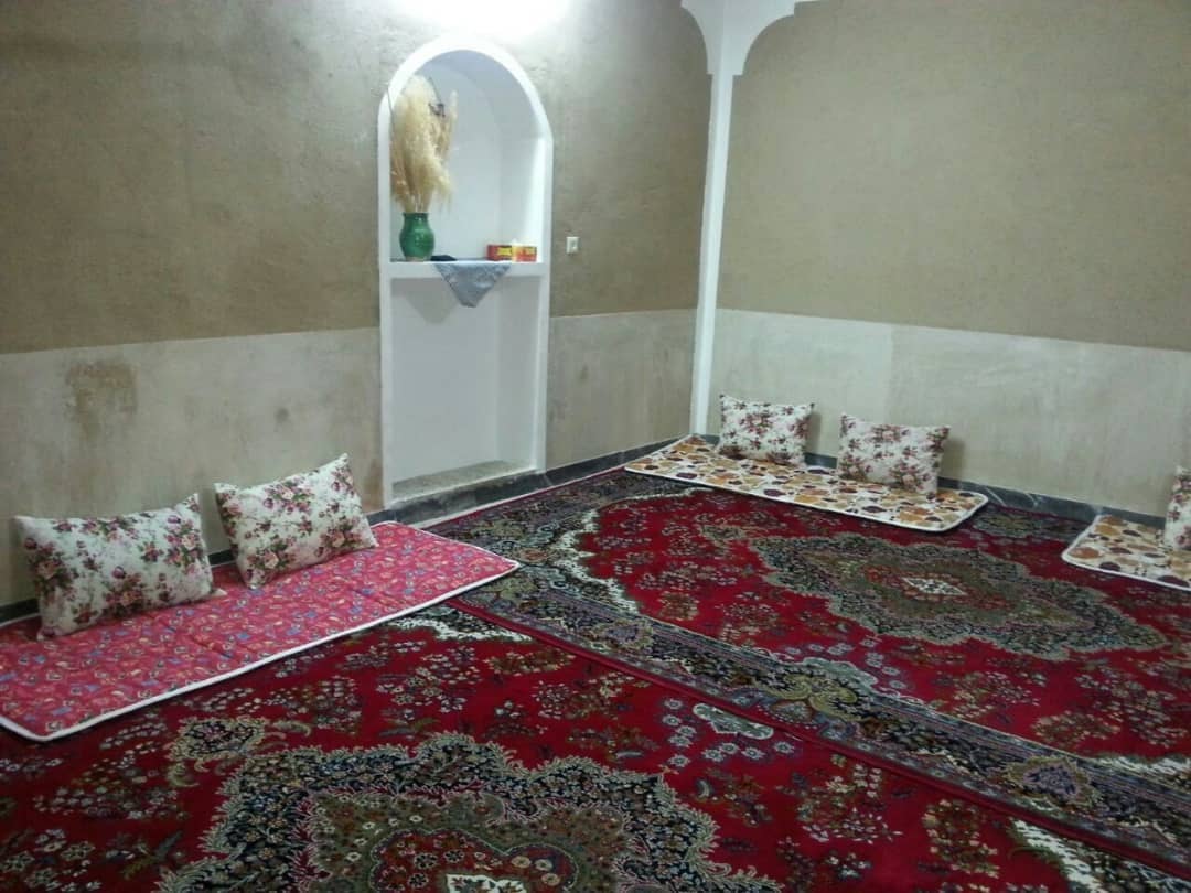 اجاره استراحتگاه سنتی کویرگردی در خور