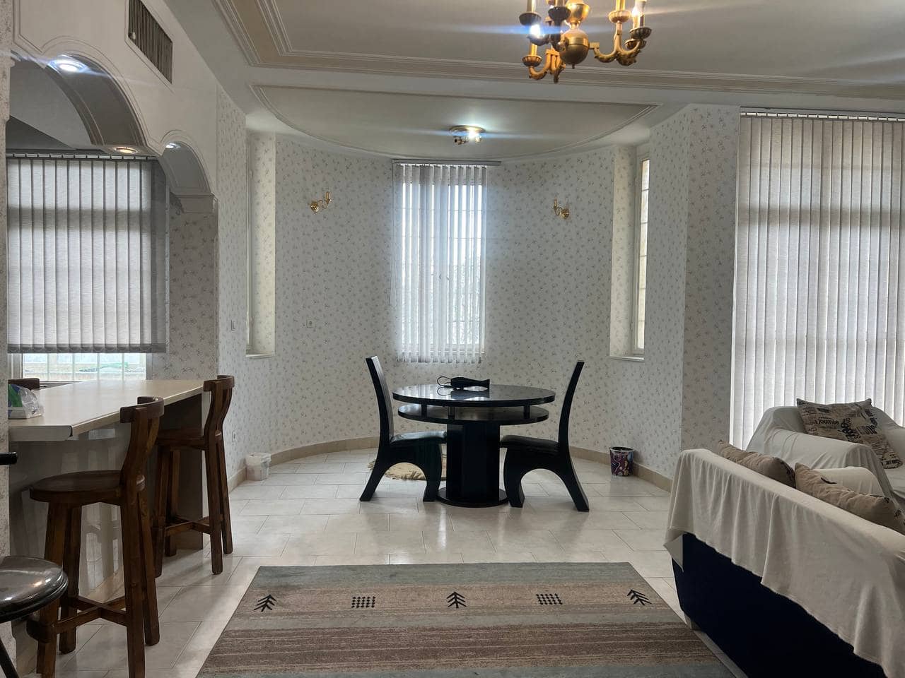 اجاره منزل ویلایی دو خواب در میدان معلم طبقه دوم