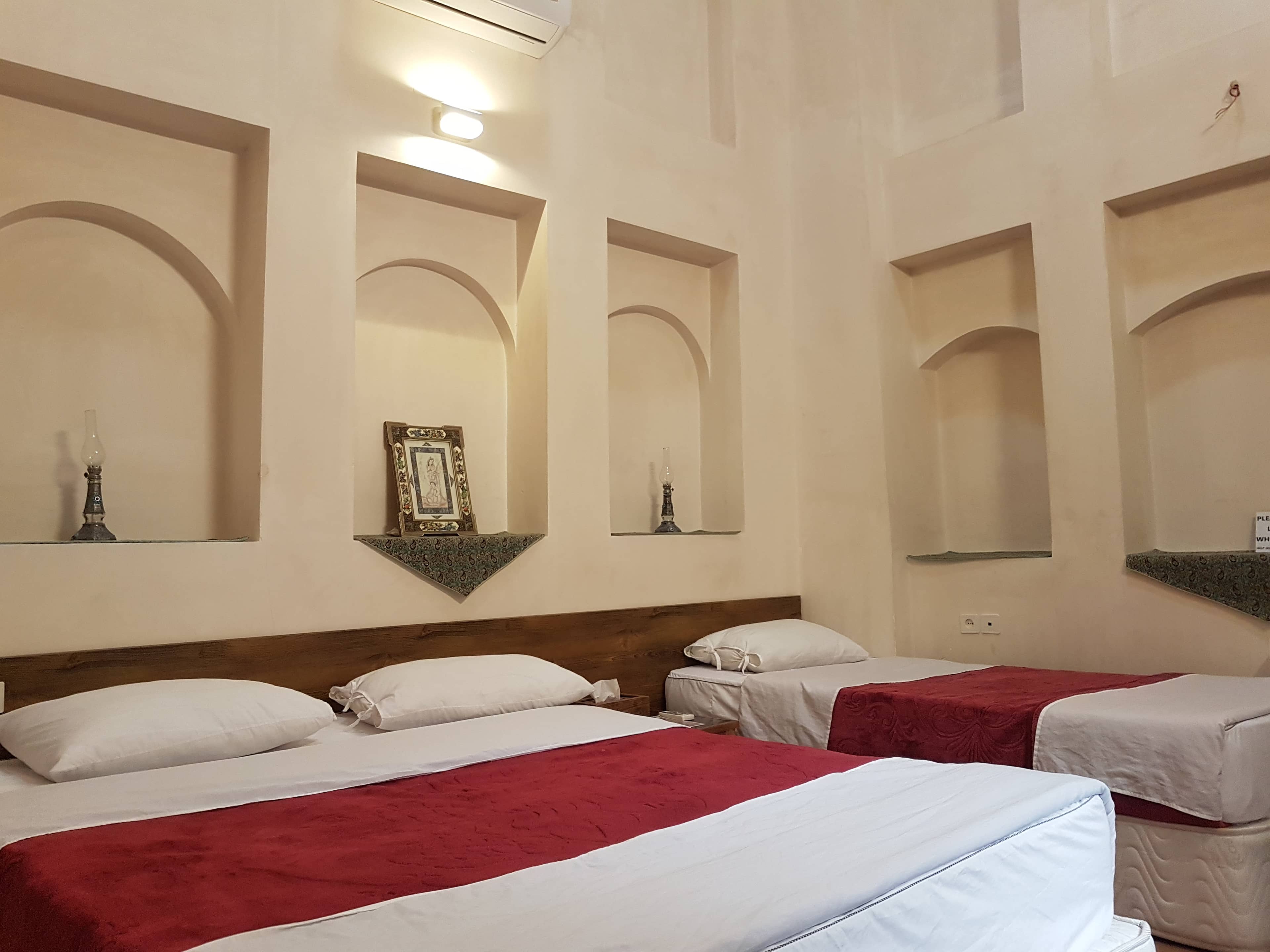 اجاره اتاق بومگردی در بسیج یزد - اتاق 3 تخته