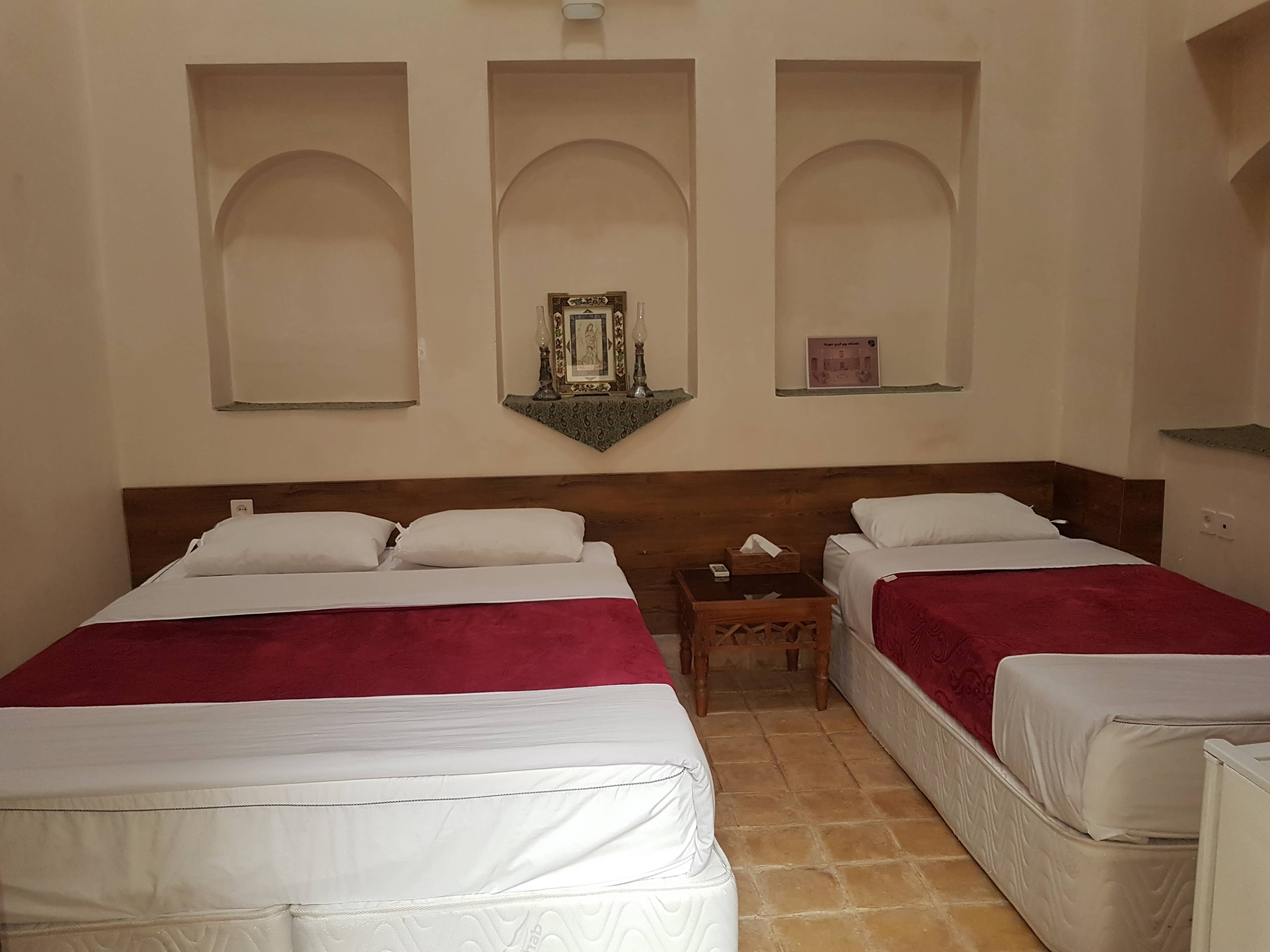 اجاره اتاق بومگردی در بسیج یزد - اتاق 3 تخته