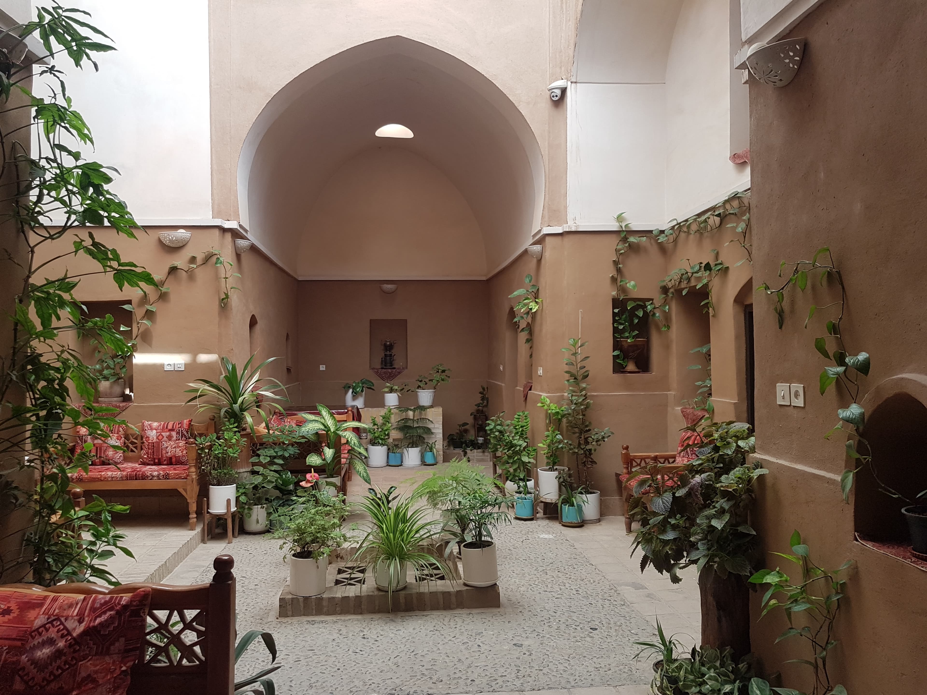 اجاره اتاق بومگردی در بسیج یزد - اتاق 5 تخته