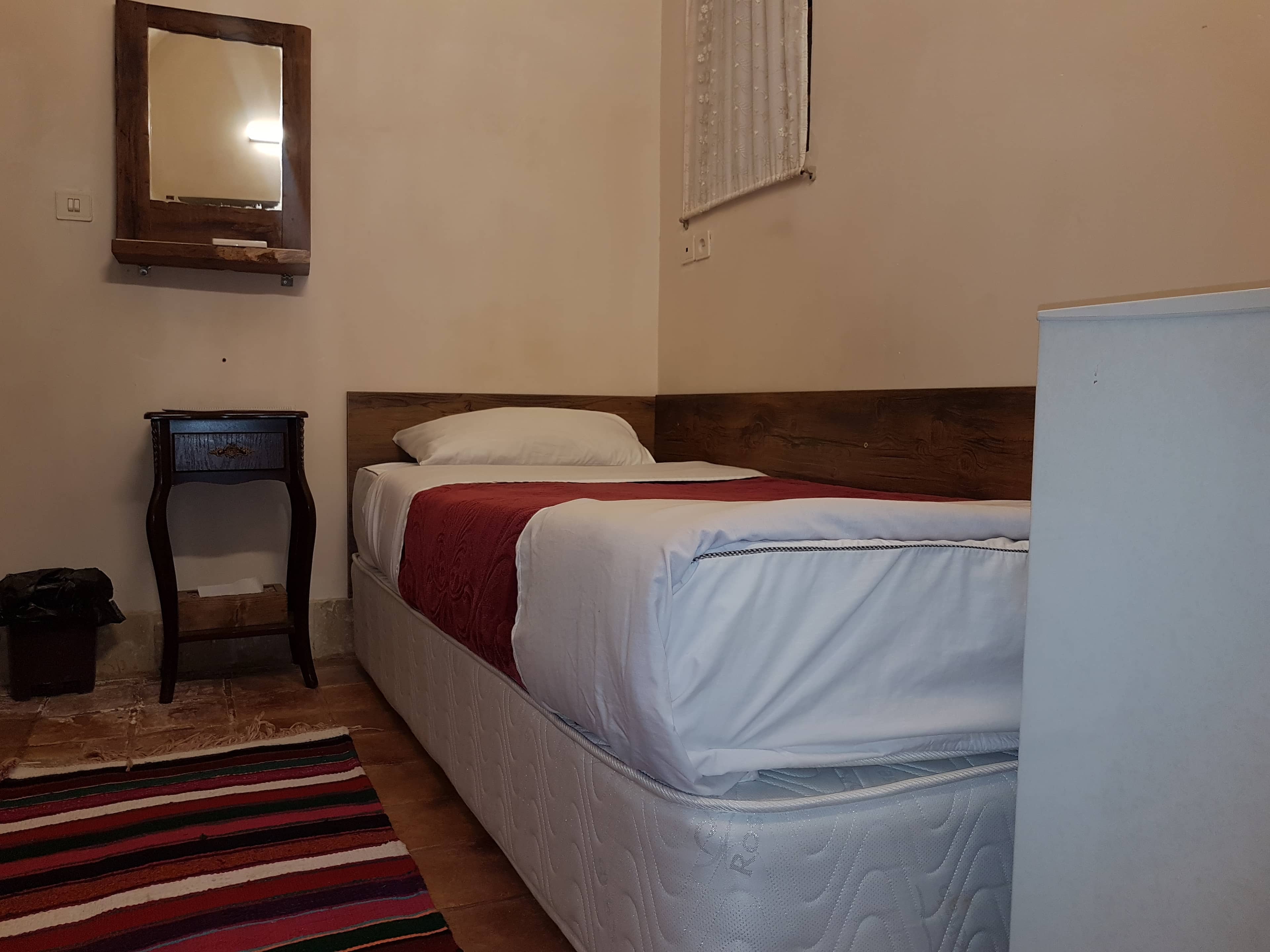 اجاره اتاق بومگردی در بسیج یزد - اتاق 1تخته