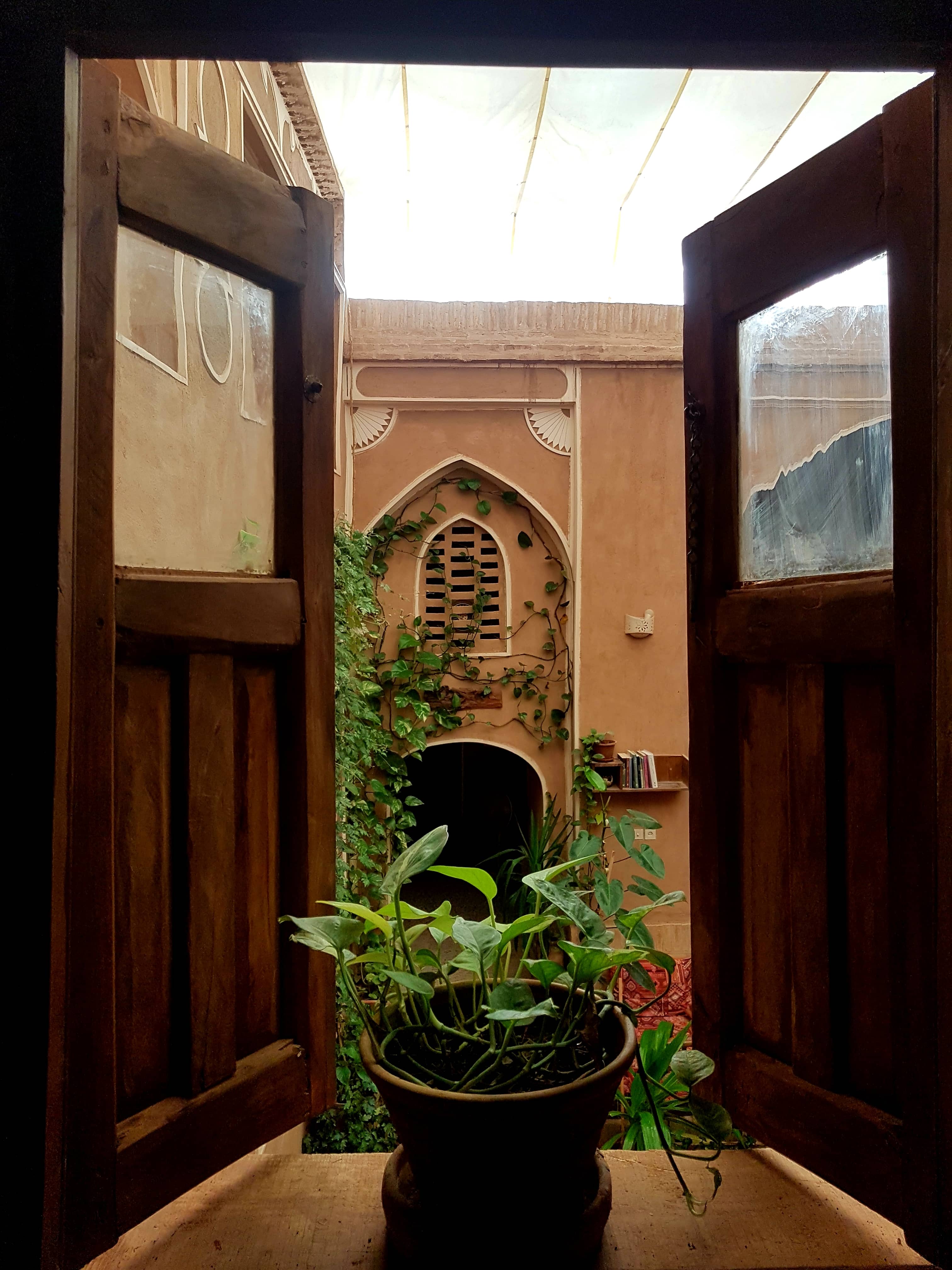 اجاره اتاق بومگردی در بسیج یزد - اتاق 1تخته