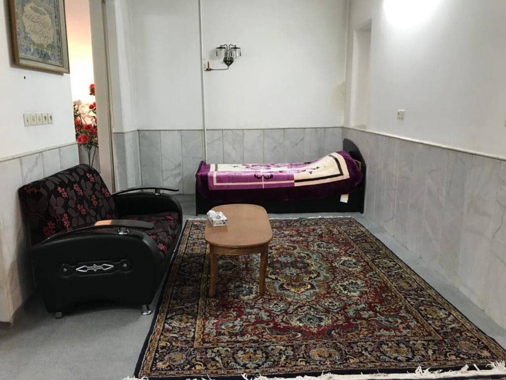 اجاره سوئیت و آپارتمان تک خوابه نوساز در یزد - کلبه مهربانی همکف