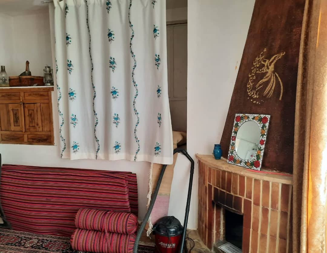 اجاره خانه روستایی در تشنیز شلمزار - شاه نشین