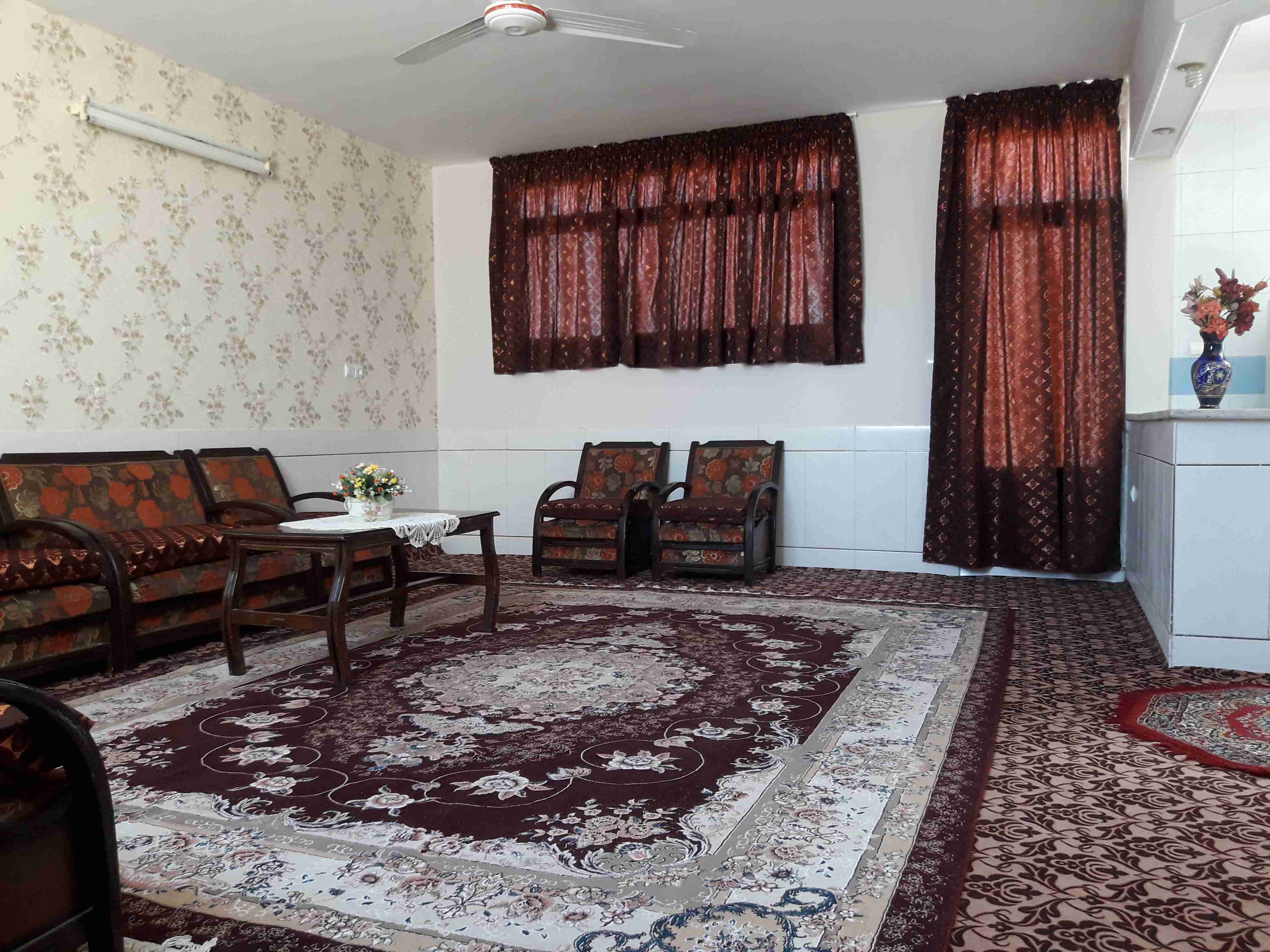 اجاره منزل ویلایی لاله شمالی اصفهان-یک خوابه طبقه اول