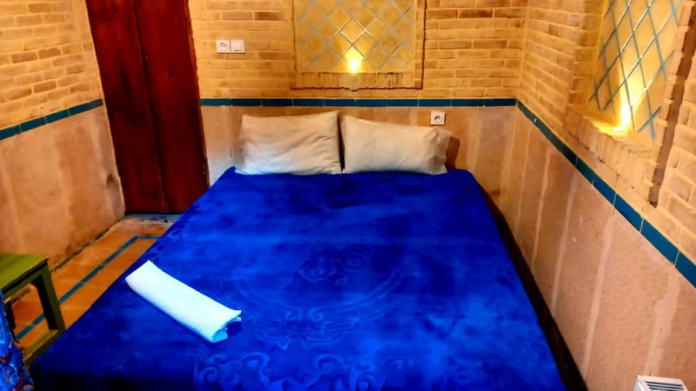 اجاره بومگردی سنتی دو تخته مستردار در شیراز - لب آب