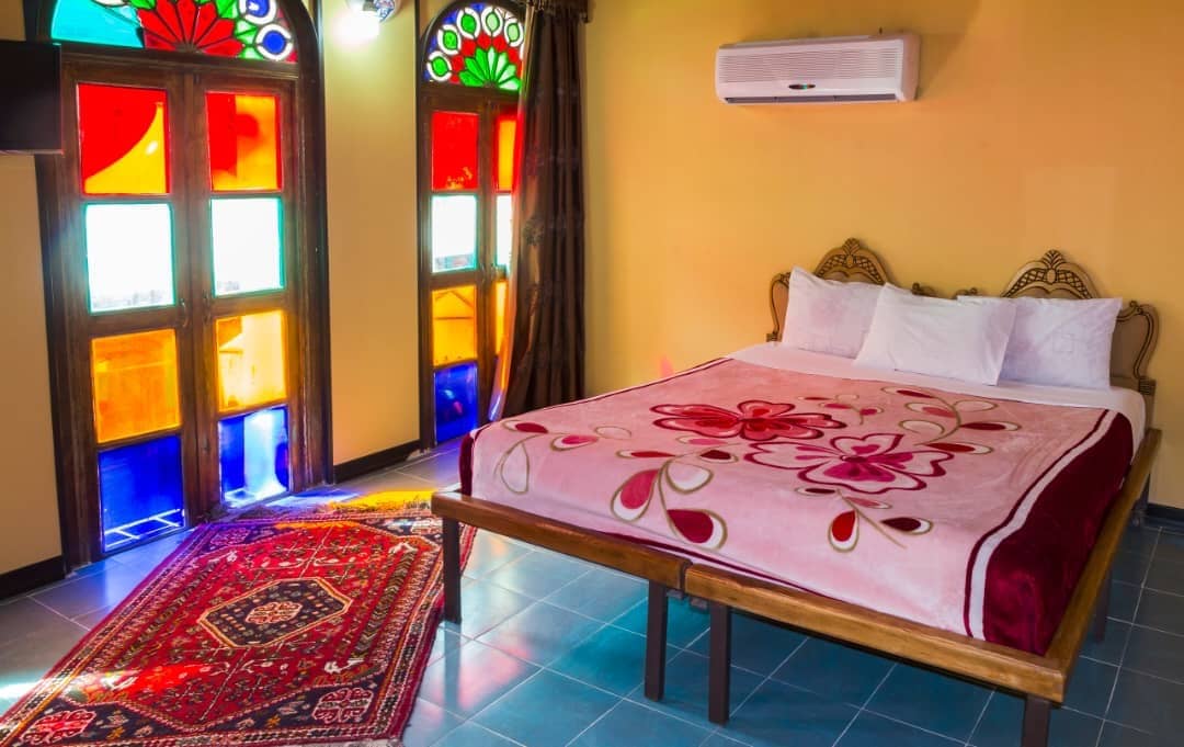 اجاره هتل سنتی در شیراز-120