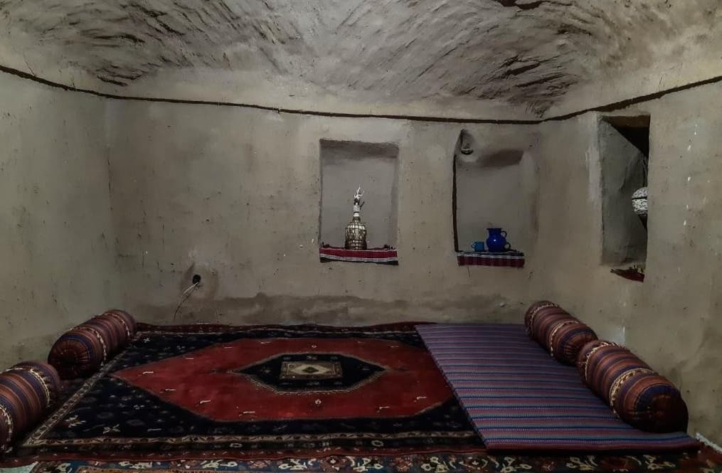 اجاره خانه روستایی سنتی در باقر آباد بافق