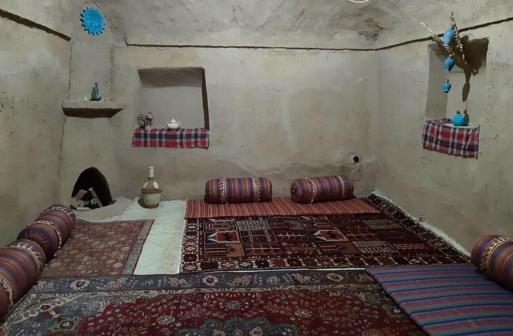 اجاره بوم گردی سنتی در باقر آباد بافق