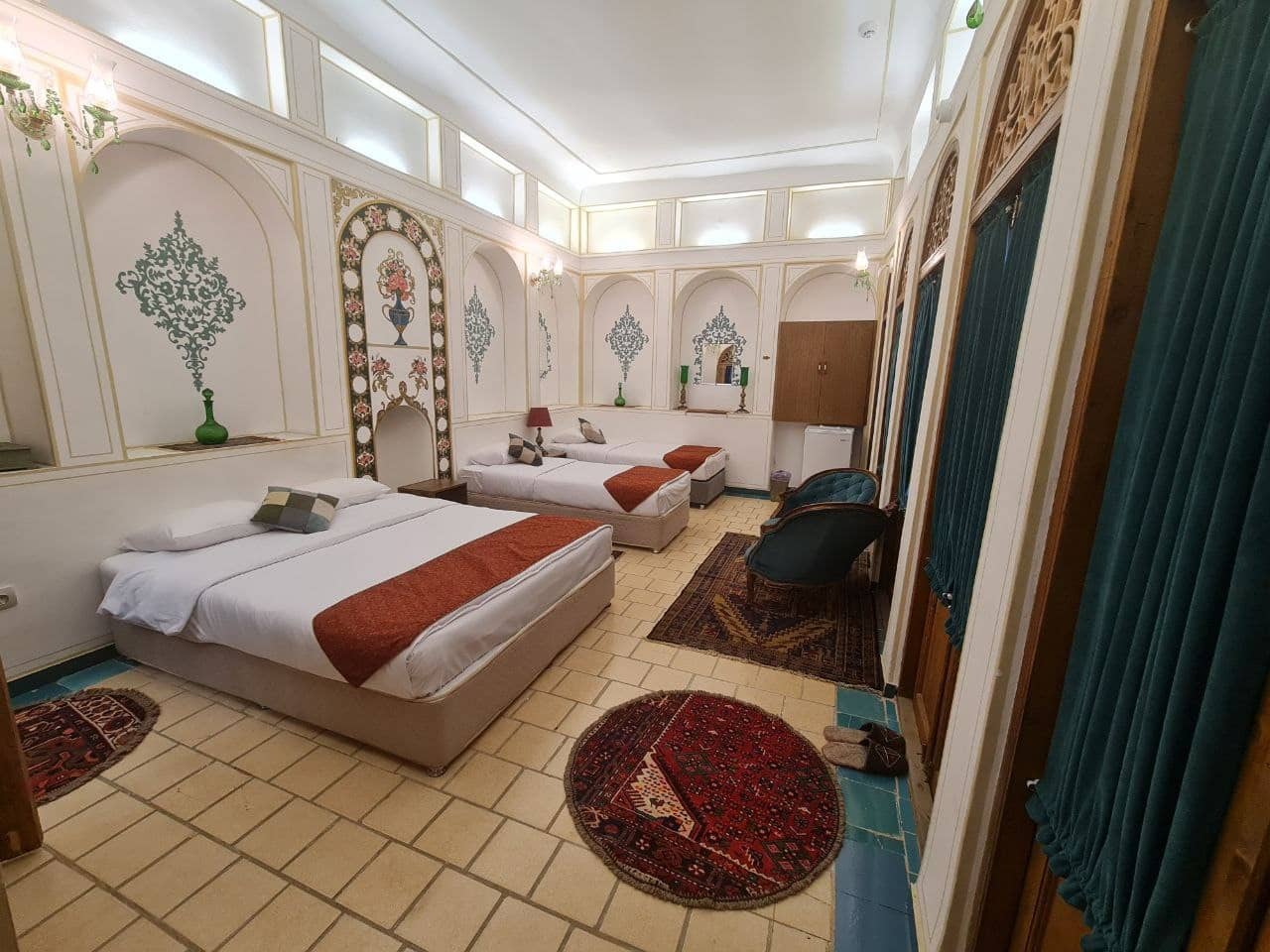 اجاره اتاق سنتی در نقش جهان اصفهان - بی بی مریم