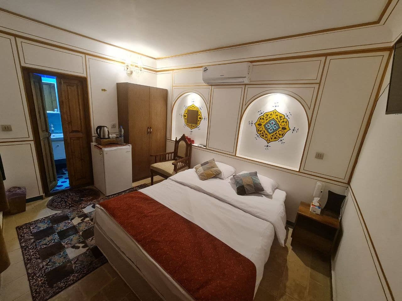 اجاره اتاق سنتی در نقش جهان اصفهان - شهناز